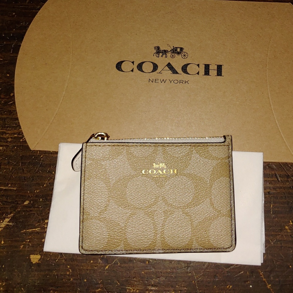 Signature PVC Mini Skinny ID Case  Lt Khaki/Chalk